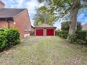 Photo 16- click for photo gallery